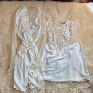 Flora Nikrooz Cream Lace Robe and Slip Set